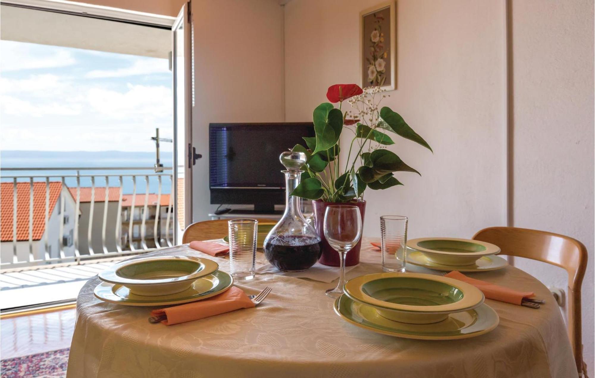 Nice Apartment In Makarska With House Sea View Экстерьер фото